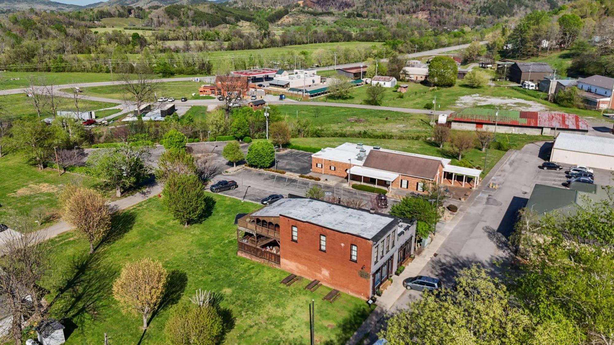 The Tellico Plains Inn And Event Venue Екстериор снимка