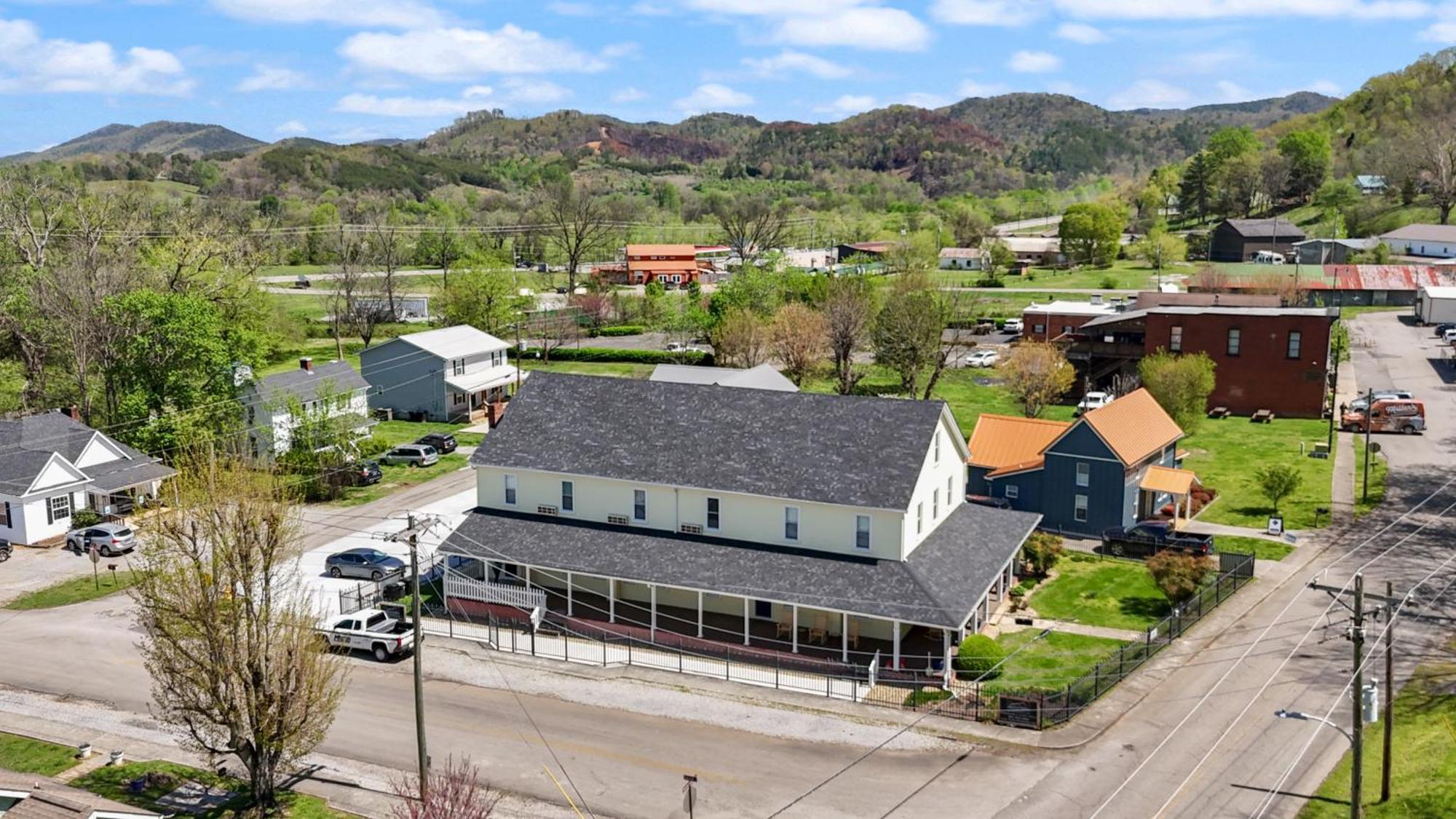 The Tellico Plains Inn And Event Venue Екстериор снимка